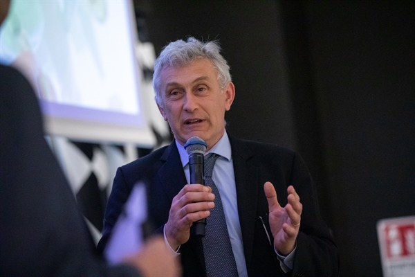 FOCUS CENSIS CONFCOOPERATIVE “L’Italia del vino: superfici, costi ed export”